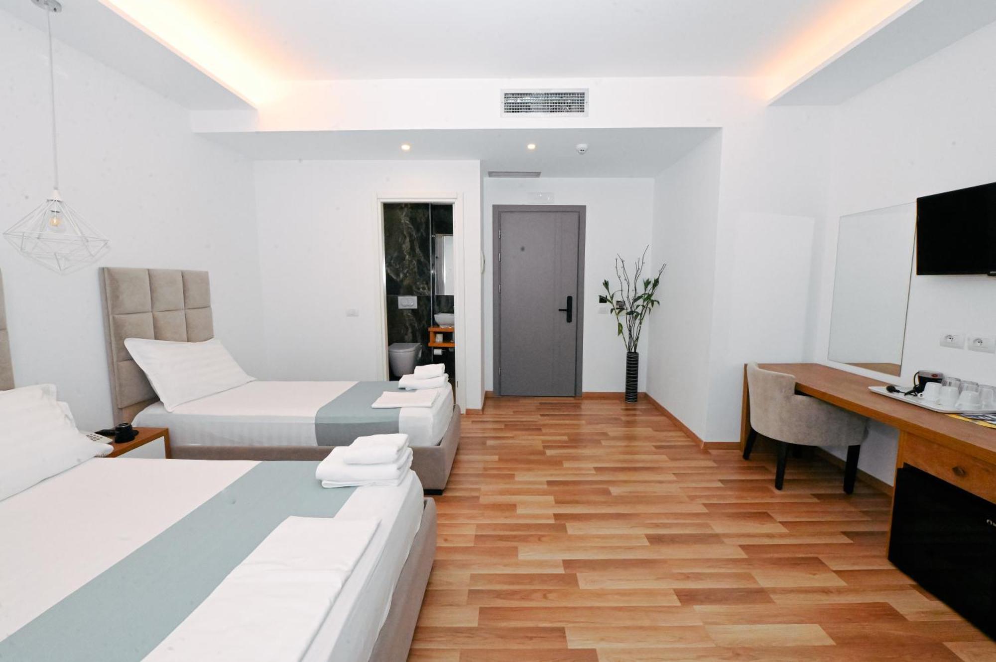 Bianco Hotel Ksamil Ngoại thất bức ảnh