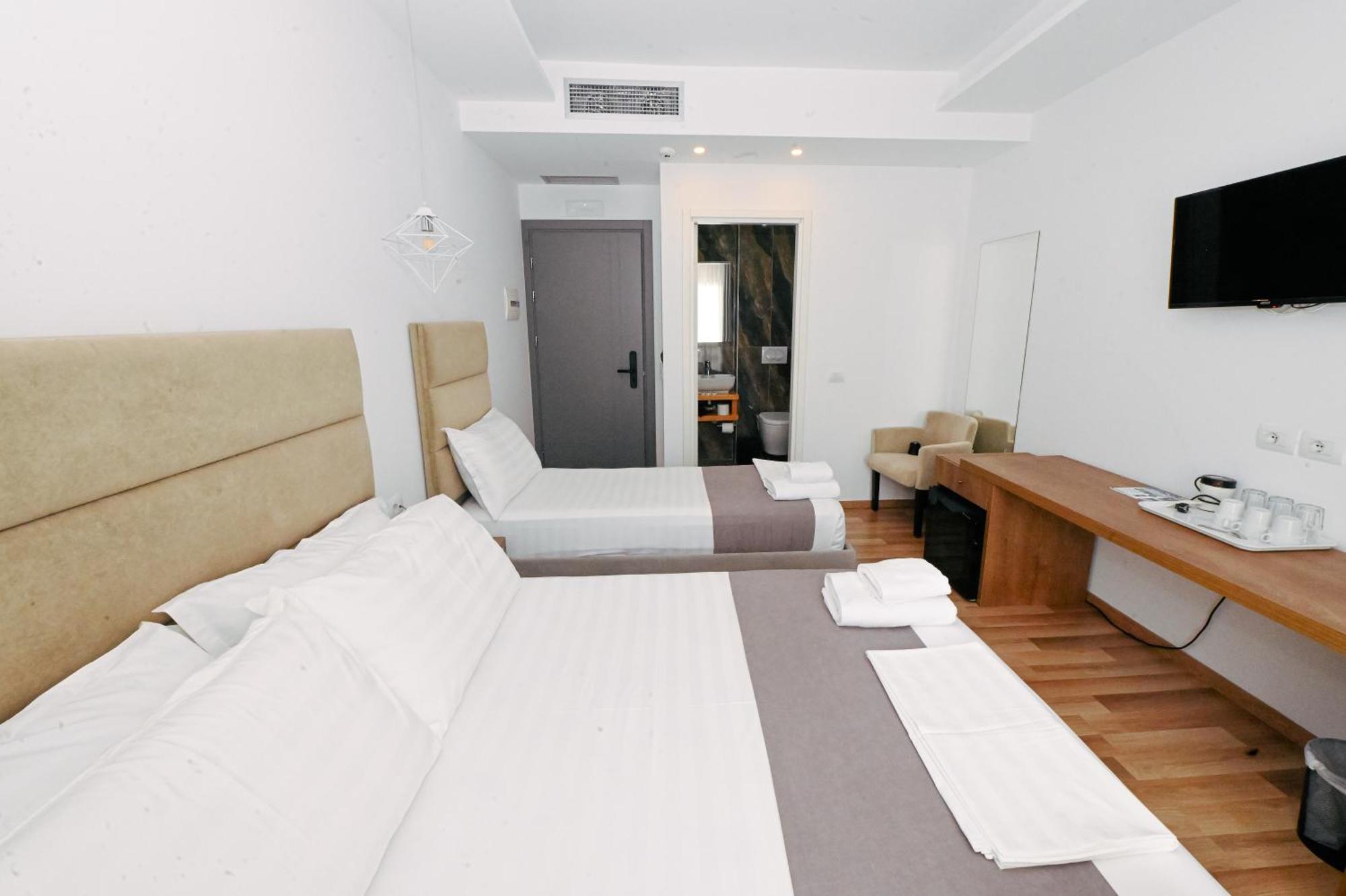 Bianco Hotel Ksamil Ngoại thất bức ảnh
